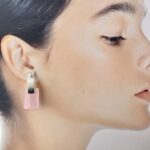 rose quartz earrings - wide etched bar - Argentium silver - 38.5 carat - Image 2