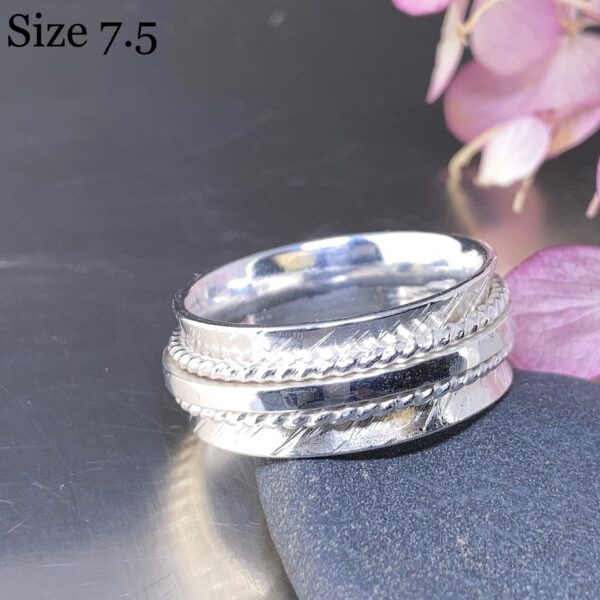 spinner ring - etched texture - size 7.5 - Argentium silver - Image 4