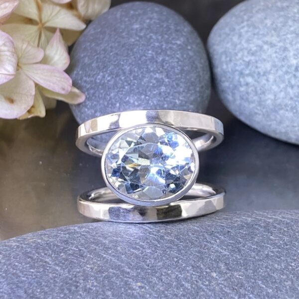 white topaz ring - size 10.75 - round double-band - 9.5 carat - Image 3