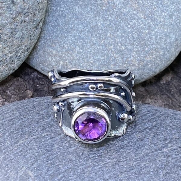 amethyst ring - size 6.5 - Argentium waves - 2 carat - Image 3