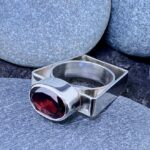 garnet ring – size 7.75 – Argentium silver circle & square - 8 carat - Image 4