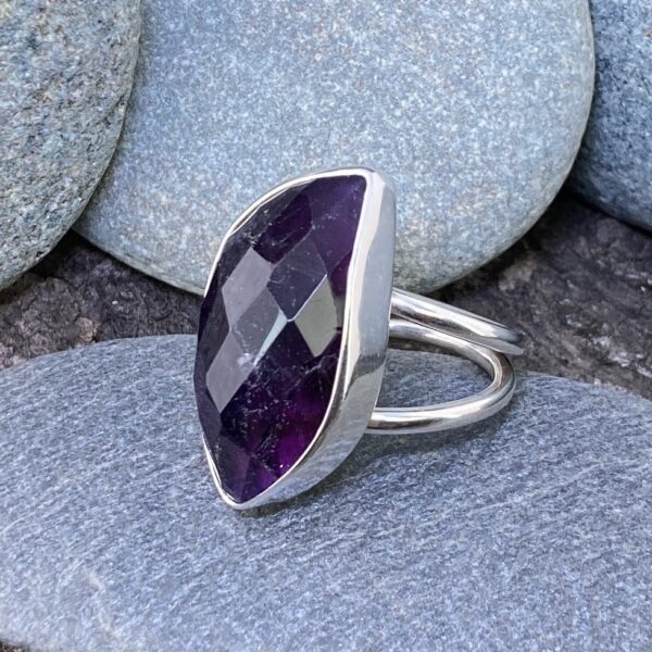 amethyst ring – size 7 – Argentium silver double-band - Image 3