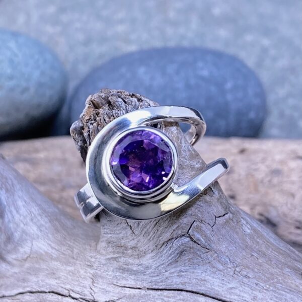 amethyst ring – size 7 – silver buttonhole – 2 carat - Image 4