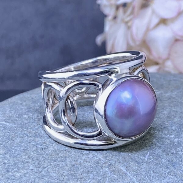 Mabe' pearl ring – size 9.25 – Argentium silver boulder band